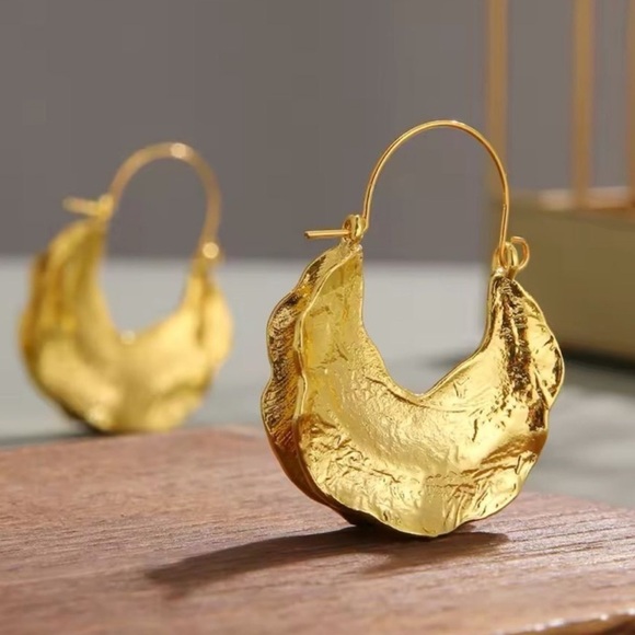 Zara Gold Crescent Hoop Earrings - Picture 1 of 7